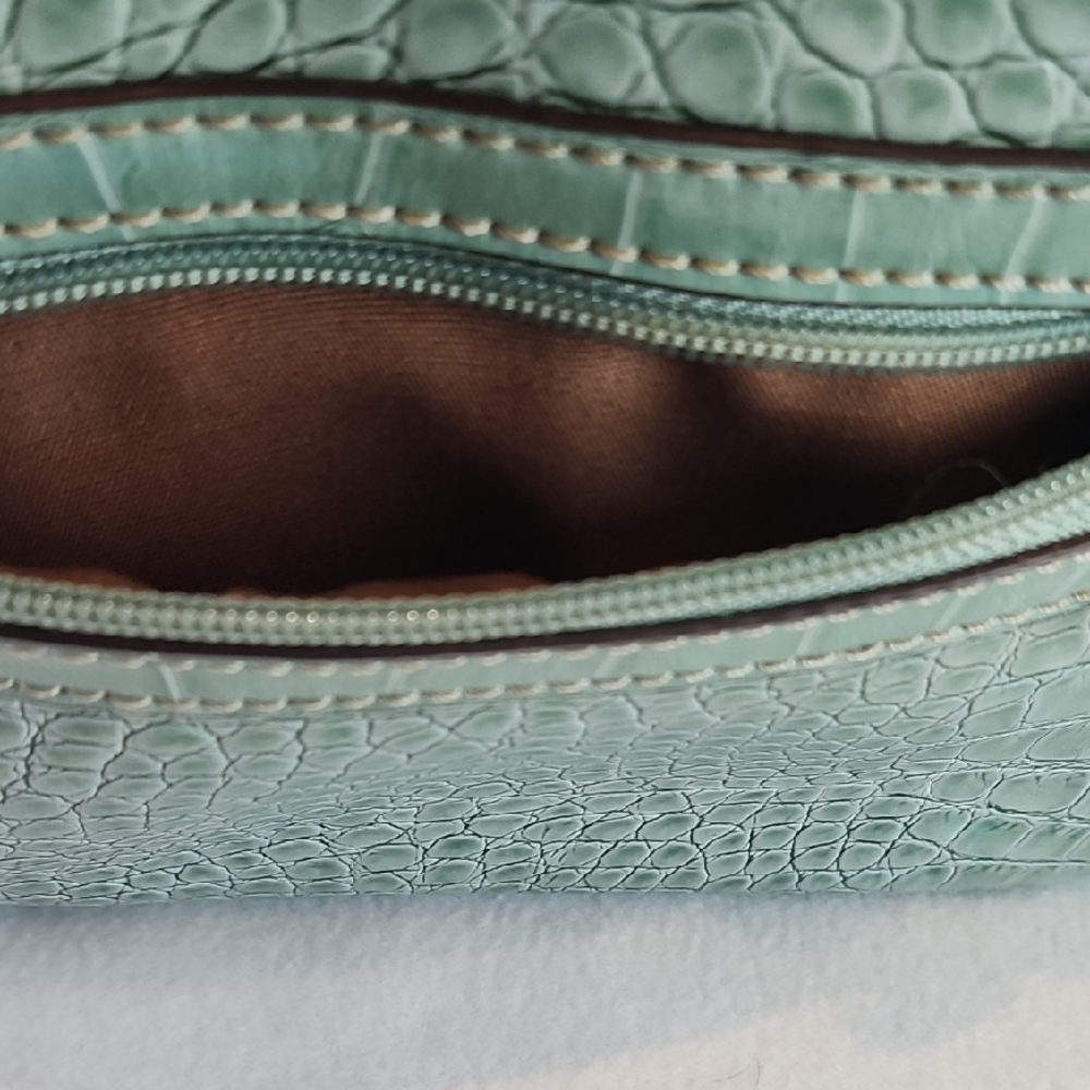 Chic Mint Green Crocodile-Embossed Shoulder Bag CLEARANCE - Picture 5 of 8